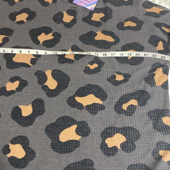 - NWT Bombom Pullover Hoodie Leopard Prints size M - Picture 11 of 11